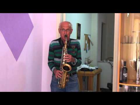 Flávio Tallarico e seu sax no Café com Memórias em minha casa em Descalvado - SP