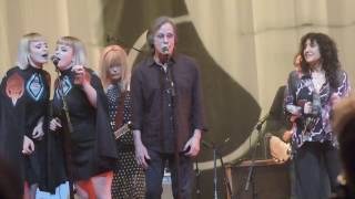 Linda Ronstadt Finale Blue Bayou / Heat Wave Live