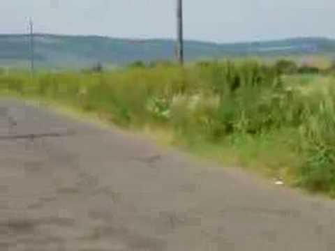 un nebun care nu are ce face cu o bicicleta