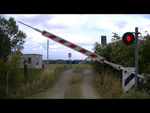 Spoorwegovergang Montepulciano (I) // Railroad crossing // Passaggio a livello