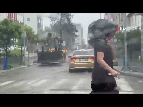 Amasra'da Cadde ve sokaklar göle döndü