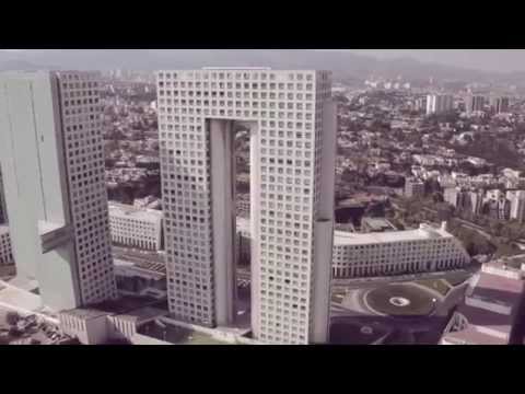 Tengo Novia - La Poderosa Banda San Juan (Video Oficial)