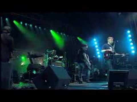 New Order - She's Lost Control [FINSBURY PARK 9TH JUNE]
