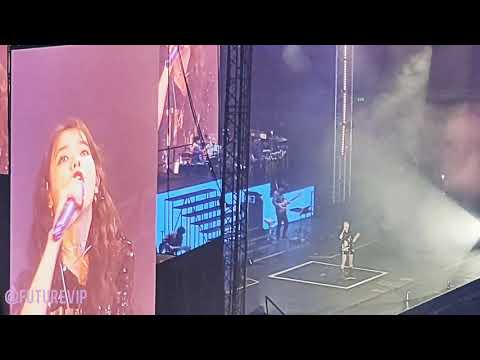 IU's CUTE DANCE MOVES "Eo Eo Eo" - Last Night Story
