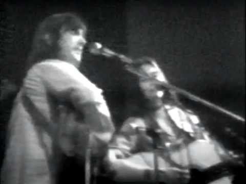 Gram Parsons & The Fallen Angels - Six Days On The Road * (live)/Hot Buriti #1 (clip)