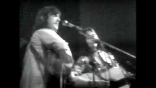 Gram Parsons & The Fallen Angels - Six Days On The Road * (live)/Hot Buriti #1 (clip)