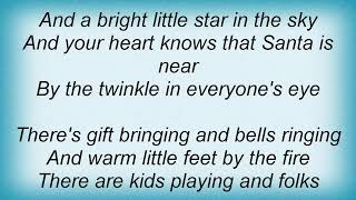 Stevie Wonder - A Warm Little Home On A Hill Lyrics