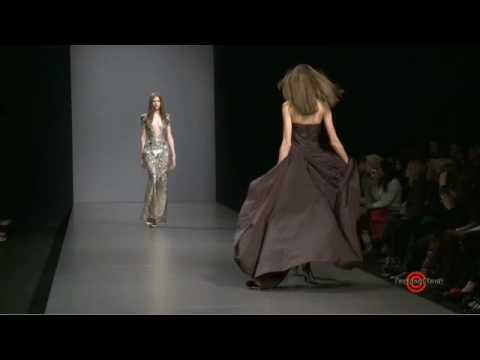 Valentin Yudashkin - PAR FW2010.m4v