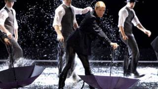 Glee - Gwyneth Paltrow (Holly Holiday) - Turning Tables