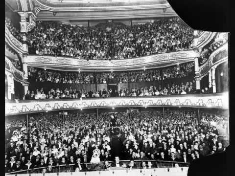 Interactive!  FLORENCE FOSTER JENKINS' only known rival: HELENE CHUTZPAH in rehearsal