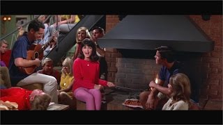 It Only Hurts When I Cry