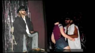 Drag King Lyle Loves-It