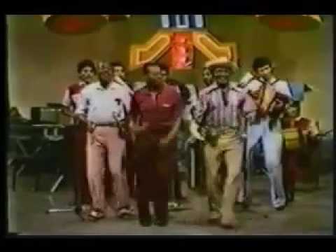 JOSEITO MATEO & ALBERTO BELTRAN & VINICIO FRANCO   Jovinita 360p 30fps H264 96kbit AAC