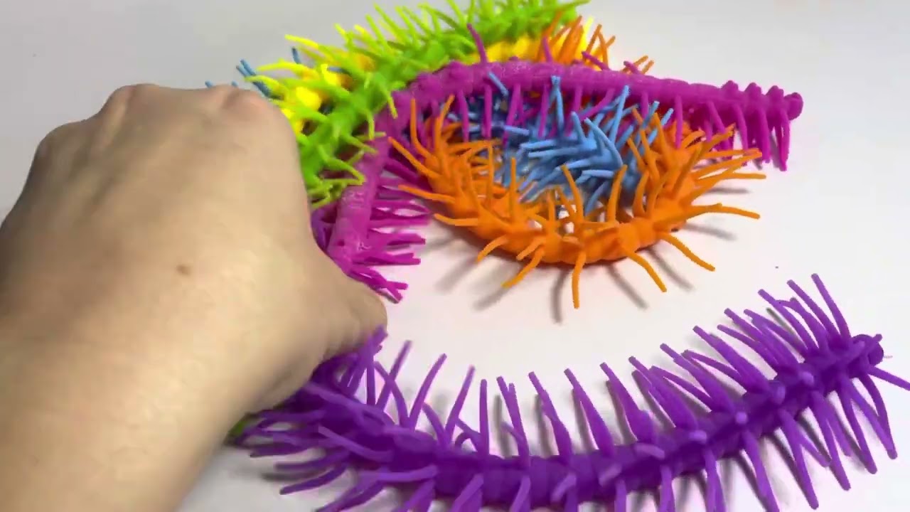 Stretchy centipede string