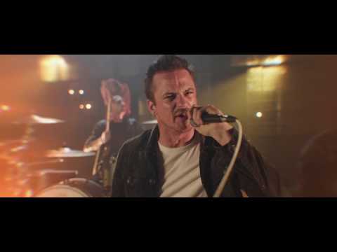 Tempting Fate - I'd Rather Burn (OFFICIAL MUSIC VIDEO)