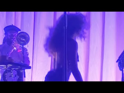 So Easy (To Fall In Love) - Olivia Dean 🩵 LIVE at NYC Brooklyn Paramount 