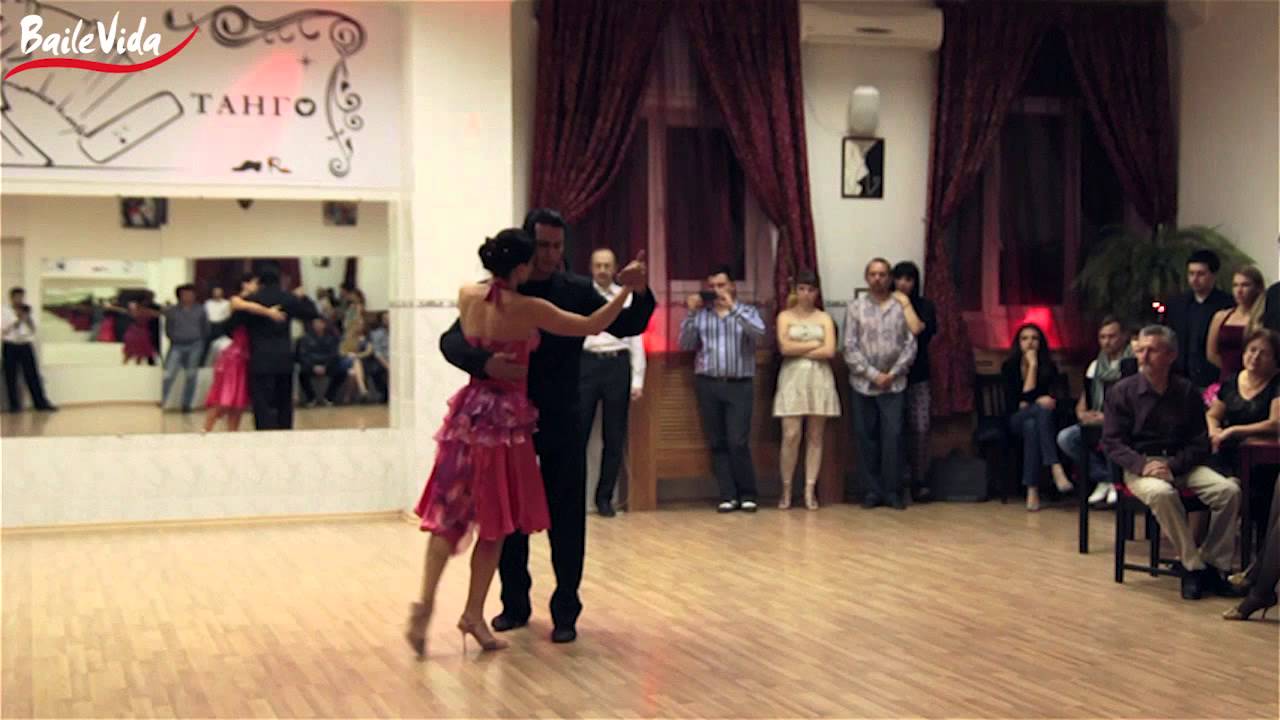 Jonatan Froehlich & Julia Gorina 1 BaileVida