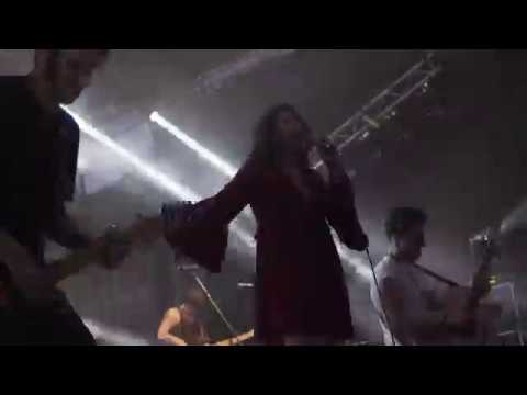 Celeste Buckingham and King Shaolin - ''Run Run Run'' LIVE at Špalíček Fest / CHEB 2018