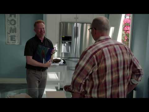 Modern Family - Episode 9.05 - It's the Great Pumpkin, Phil Dunphy - Sneak Peek 3