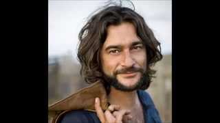 Quique gonzales y Bunbury - Pequeño rock roll