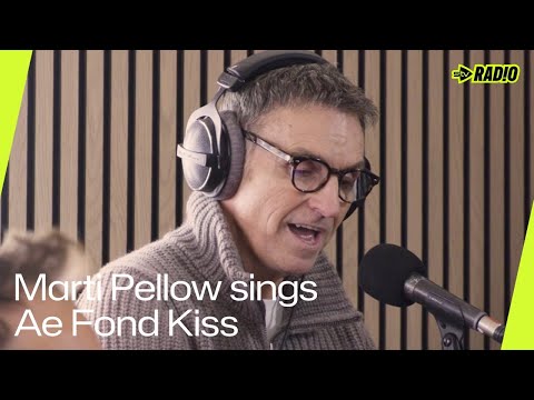 Marti Pellow performed Burns’ Ae Fond Kiss in the studio