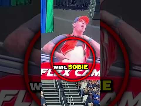 Ośmieszył go na stadionowym telebimie 😱
