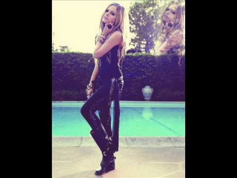 Avril Lavigne ft. Pat Benatar-Love Is A Battlefield