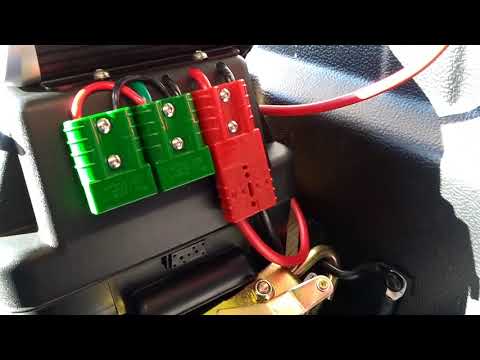Projecta dual battery installation in Mazda BT50 2018 (Ford Ranger) IDC25 DC-DC charger & solar MPPT