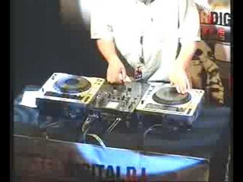 DJ Layzr (Malaysia) - Pioneer DJ Battle 2008 Asian Final