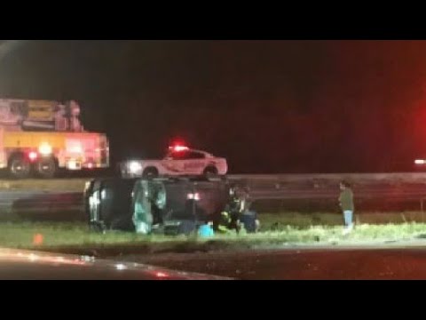 Children ages 6, 8 ejected from vehicle during crash on I-75
