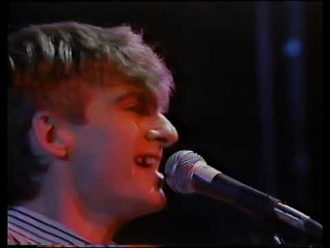 Split Enz Live in Canada, Hamilton (1982 Time & Tide Concert FULL) Bad Audio