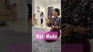 Download lagu Hati Muda Karaoke mp3 Download lagu Hati Muda Karaoke mp3