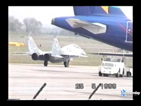 [History] MIG-29 [GT/UB] Short Takeoff at Fliegerhorst JG 73 "S" Laage﻿