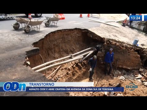 Asfalto cede e abre cratera em avenida da zona sul de Teresina 18 11 2021
