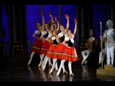 Neapolitan dance, Swan Lake