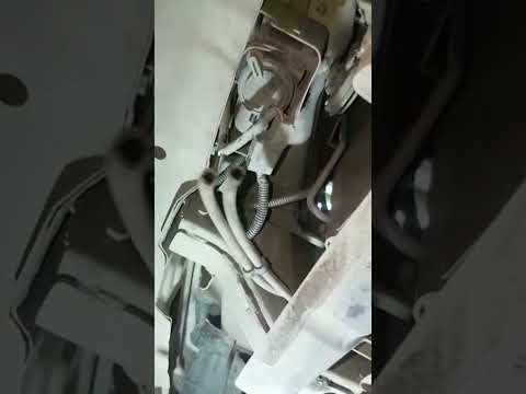 Suzuki grand escudo.проблема включения переднего моста.моргает лампочка 4 вд