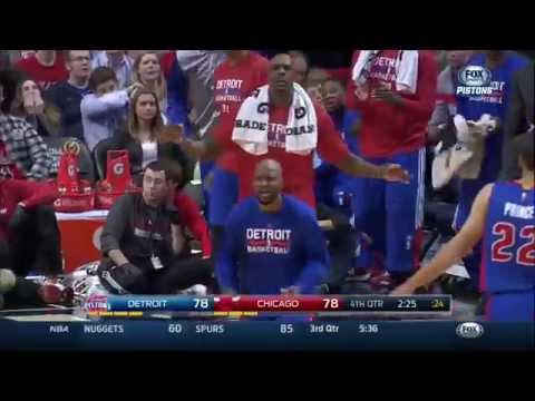 Kentavious Caldwell-Pope does his best John Wall impression on the fastbreak