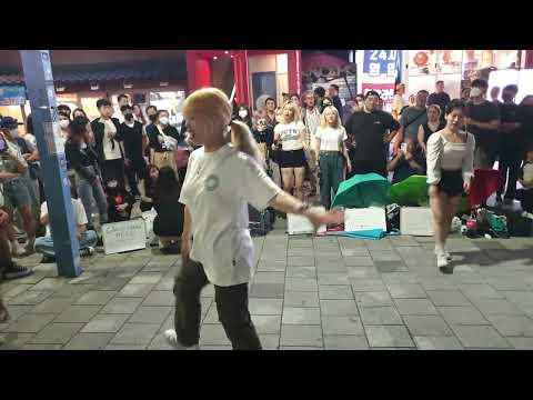 20220916 211655 RedCrew#레드크루,Majesty#메이져스티,RECO#레코,BeOur#비아워&#다다다 Hongdae Busking 홍대 버스킹 #SnowHorse