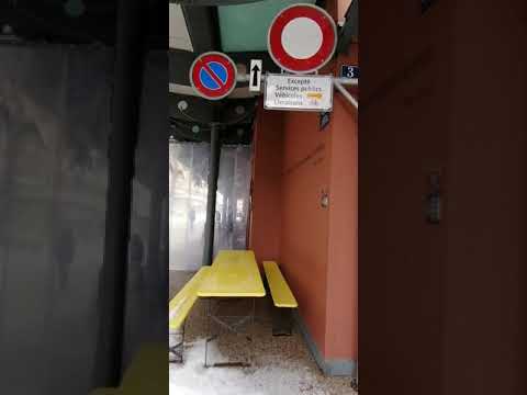 vidéo concernant l'arrêt espacité à La Chaux-de-Fonds