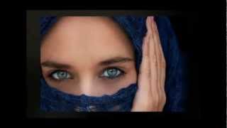 Willie Nelson & Julio Iglesias - Blue Eyes [HD]