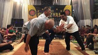 Download lagu El Mizyan Feat Fuad Balfas mp3 Download lagu El Mizyan Feat Fuad Balfas mp3