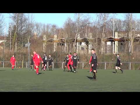 Post Bautzen-SVB: 30. min, gleich 2 Bannewitzer verpassen unbedrängt den Freistoss