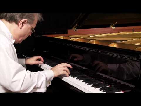 Grigory Gruzman plays J.S. Bach Kleines Präludium D-Dur BWV 936