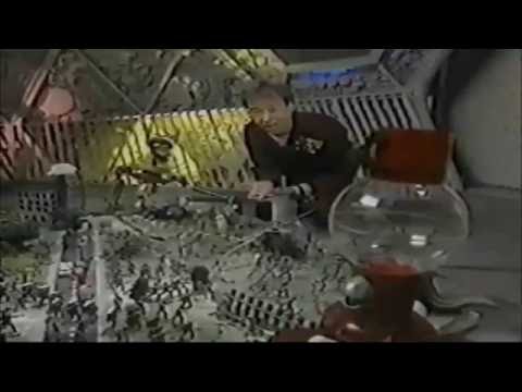 MST3K - 5000 Piece Fighting Men and Monster Set