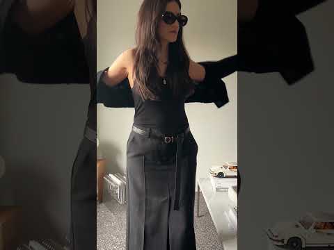 Minimal All Black Outfit | COS x Linda Farrow Oval Sunglasses #cos #bottegavenetabag #acnestudios