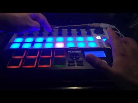 Akai MPX8 & Arturia Beatstep reduex