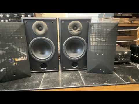 Acoustic Research Vintage AR 208 HO Bookshelf Speakers Pair Matching Serial #'s SEE VIDEO image 12