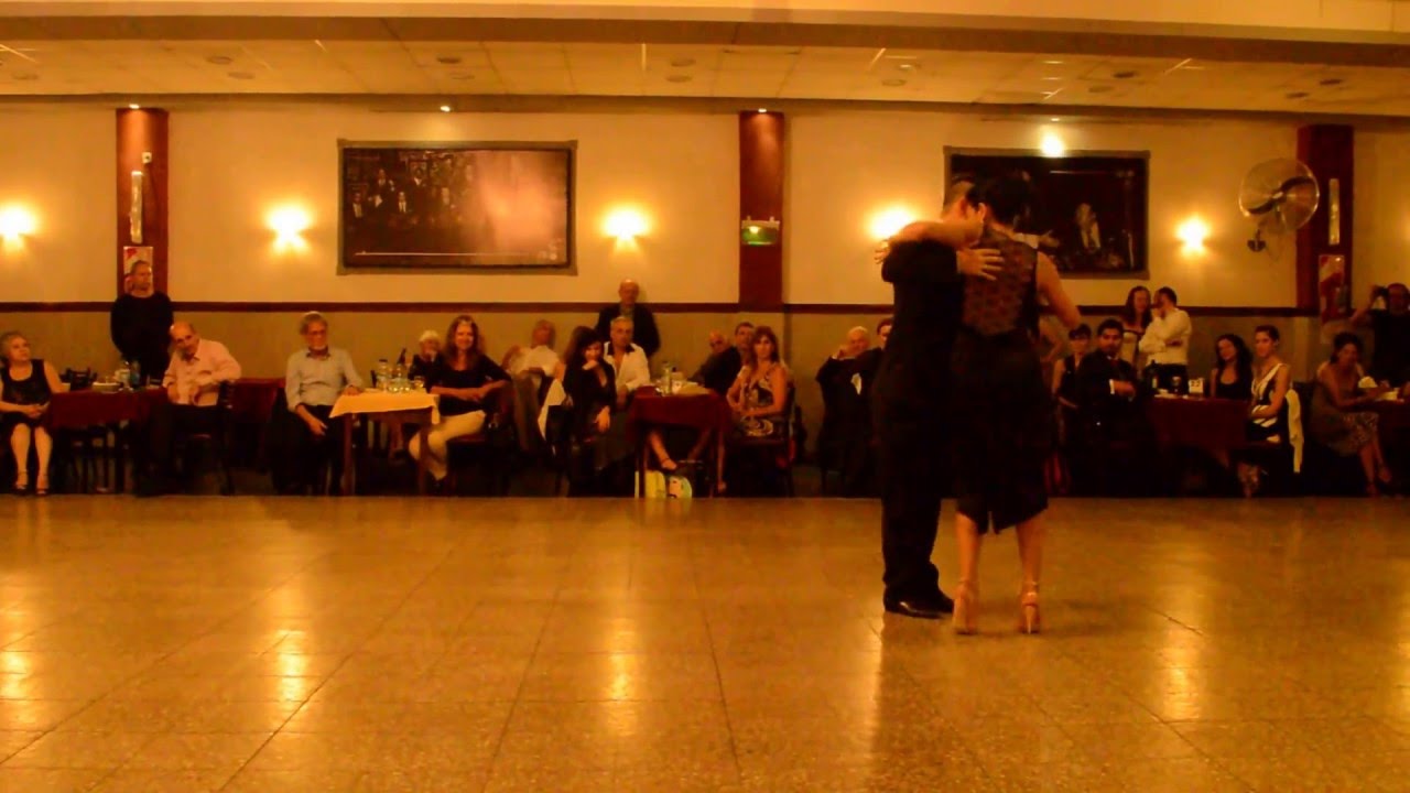 Javier Rodriguez & Moira Castellano en La Baldosa 3/4