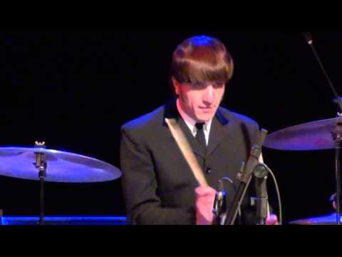 ZOOM BEATLES - She Loves You