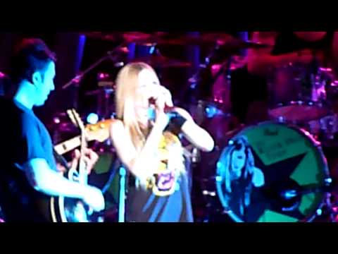 Avril Lavigne Sk8er Boi Manchester Apollo 23.09.2011